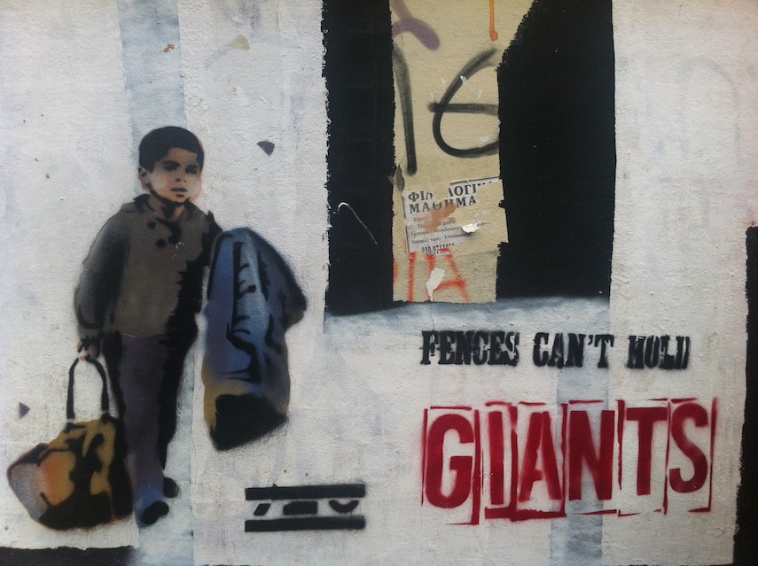Street-art: Fences can’t hold giants